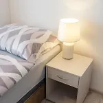 High Floor 2br Downtown With Danube View Balcony Parking Available Appartamento
