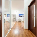 High Floor 2br Downtown With Danube View Balcony Parking Available Lejlighed Bratislava