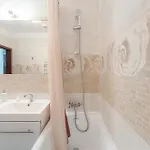 Lejlighed High Floor 2br Downtown With Danube View Balcony Parking Available