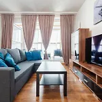 High Floor 2br Downtown With Danube View Balcony Parking Available Apartamento *