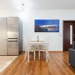 High Floor 2br Downtown With Danube View Balcony Parking Available Appartamento Bratislava