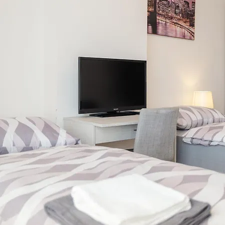 High Floor 2br Downtown With Danube View Balcony Parking Available Pressburg