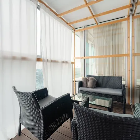 Appartamento High Floor 2br Downtown With Danube View Balcony Parking Available *