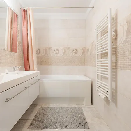 High Floor 2br Downtown With Danube View Balcony Parking Available Appartamento *