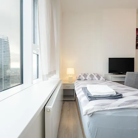 Appartamento High Floor 2br Downtown With Danube View Balcony Parking Available