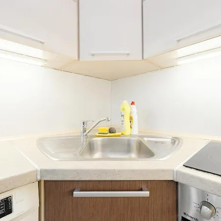 Apartmán High Floor 2br Downtown With Danube View Balcony Parking Available Bratislava