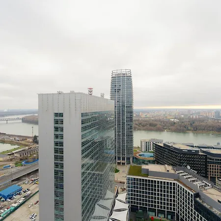 High Floor 2br Downtown With Danube View Balcony Parking Available Appartamento