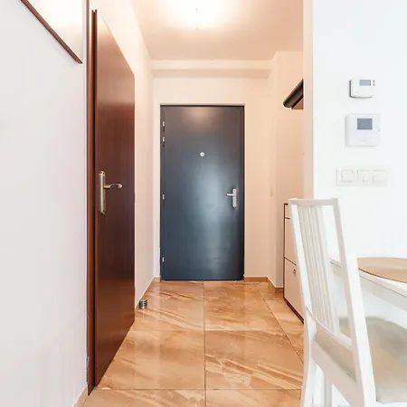 Appartamento High Floor 2br Downtown With Danube View Balcony Parking Available