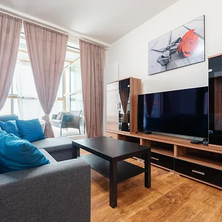 High Floor 2br Downtown With Danube View Balcony Parking Available * Pressburg