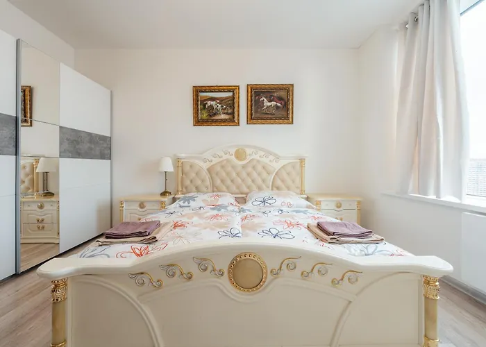 High Floor 2br Downtown With Danube View Balcony Parking Available Apartment