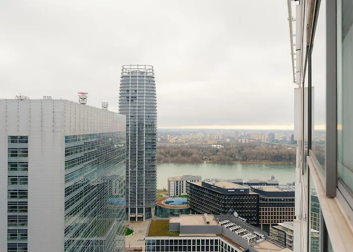 High Floor 2br Downtown With Danube View Balcony Parking Available *