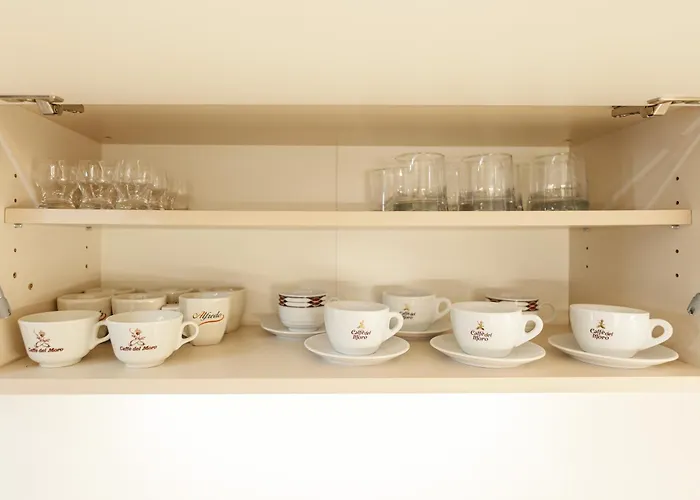 High Floor 2br Downtown With Danube View Balcony Parking Available Apartment *