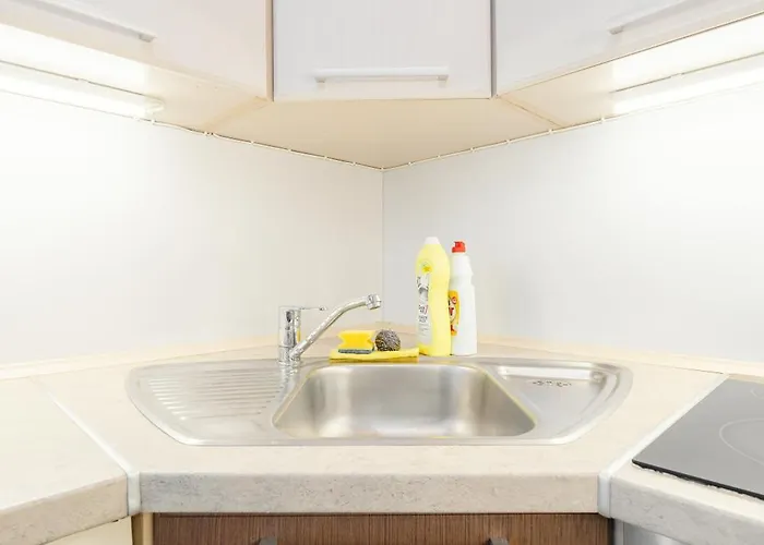 Apartament High Floor 2br Downtown With Danube View Balcony Parking Available Bratysława