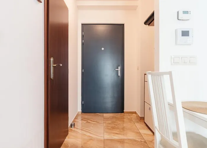 Appartement High Floor 2br Downtown With Danube View Balcony Parking Available