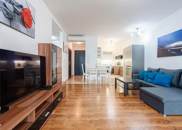 High Floor 2br Downtown With Danube View Balcony Parking Available Appartement *