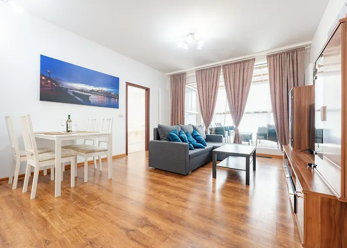 High Floor 2br Downtown With Danube View Balcony Parking Available Apartment