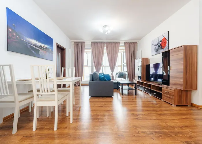 High Floor 2br Downtown With Danube View Balcony Parking Available Apartment