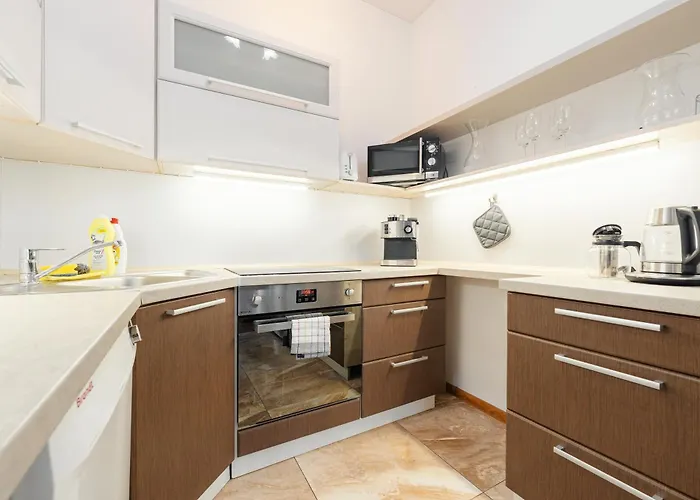 High Floor 2br Downtown With Danube View Balcony Parking Available Apartmán Bratislava