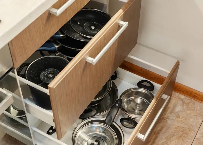 Apartmán High Floor 2br Downtown With Danube View Balcony Parking Available