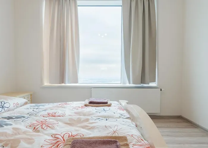 High Floor 2br Downtown With Danube View Balcony Parking Available Apartmán Bratislava